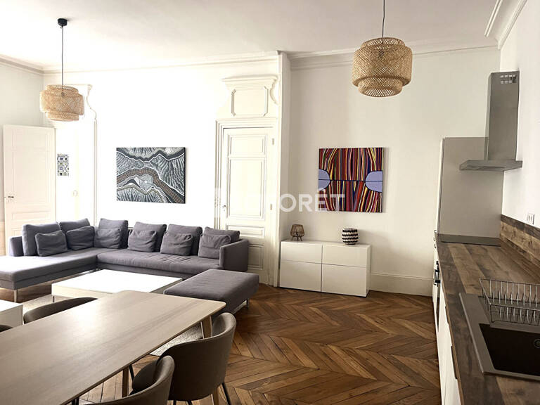RUE D AUVERGNE AINAY BEAU T3 MEUBLE — photo 1