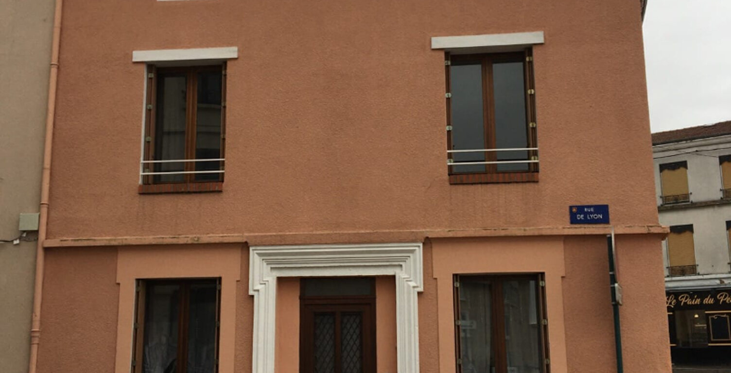 Maison Chazelles Sur Lyon 4 pièce(s) 112.5 m2 — photo 1