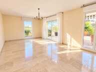 Nîmes, centre, avenue Jean Jaurès, appartement 126m2, 5ème & dernier, ascenseur, 3 chs, terrasse 80m2, garage — photo 2