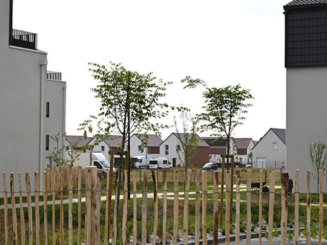 Courseulles-sur-Mer quartier vers en bord de mer — photo du bien