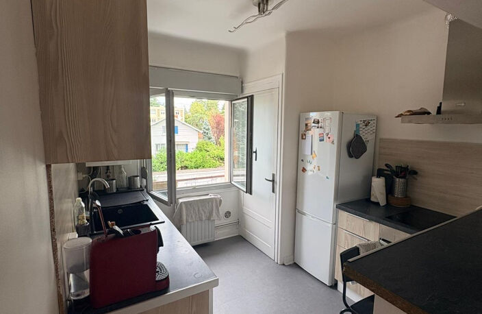 T3 entièrement rénové avec balcon, garage et cave   Franchev — photo 4