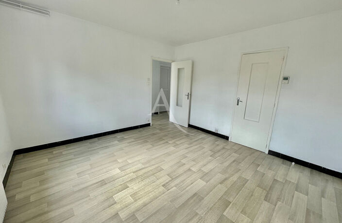 Maison T4 de 74m² à L'Isle-Jourdain — photo 2