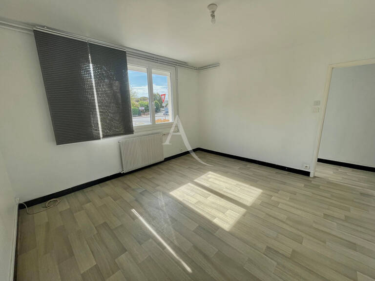 Maison T4 de 74m² à L'Isle-Jourdain — photo 1