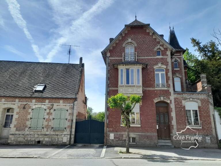 A proximité de tous commerces, lot de 3 maisons avec piscine — photo 1