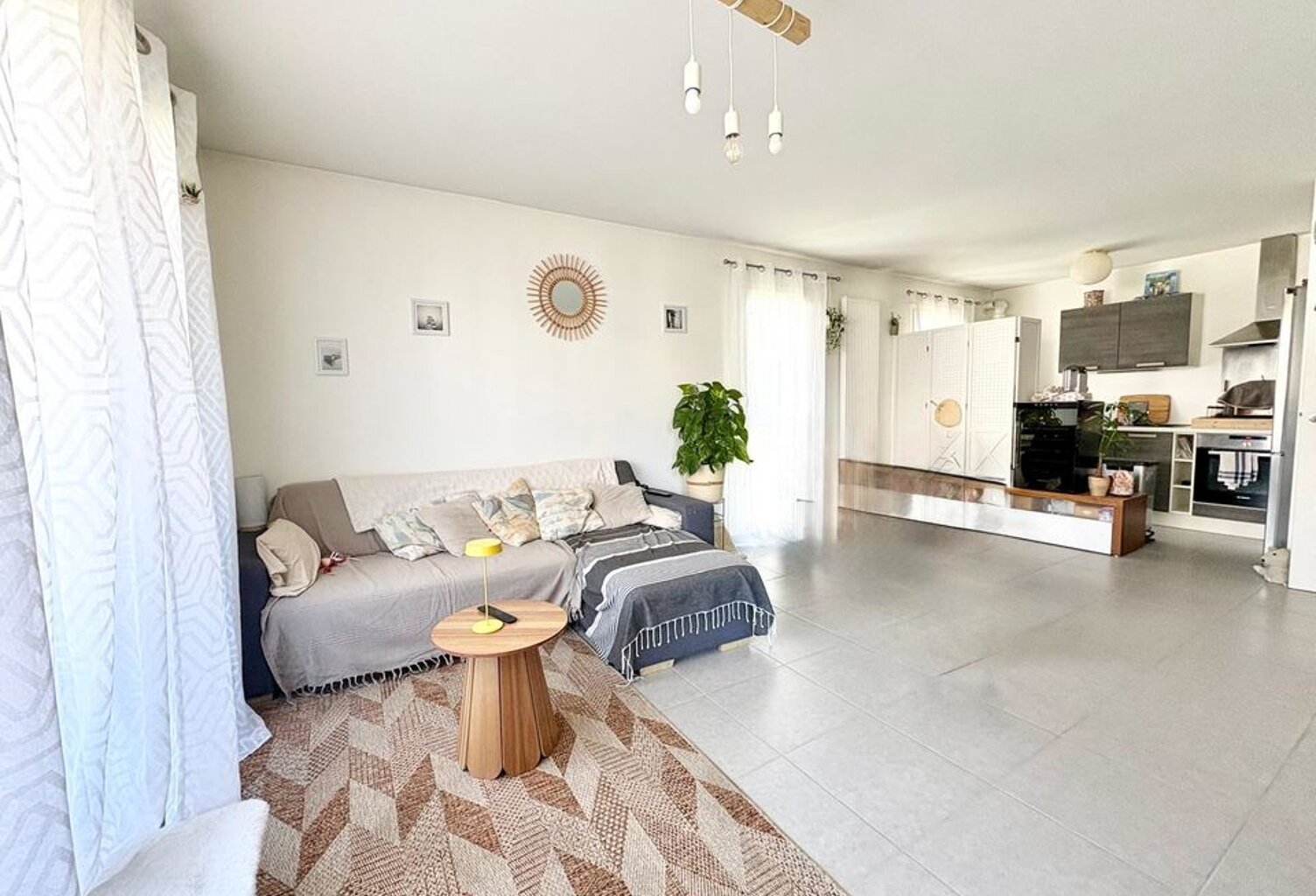 REIGNIER T2 50 M² AVEC BALCON 11 M² PARKING & CAVE DANS UNE — photo 1