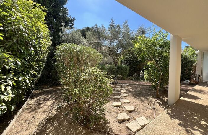 Appartement T3 65.88m² en rez de jardin avec stationnement — photo 2