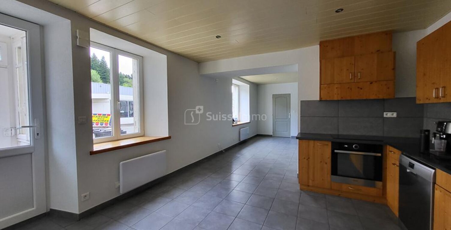Immeuble Maiche 5 pièce(s) 273.41 m2 — photo 1