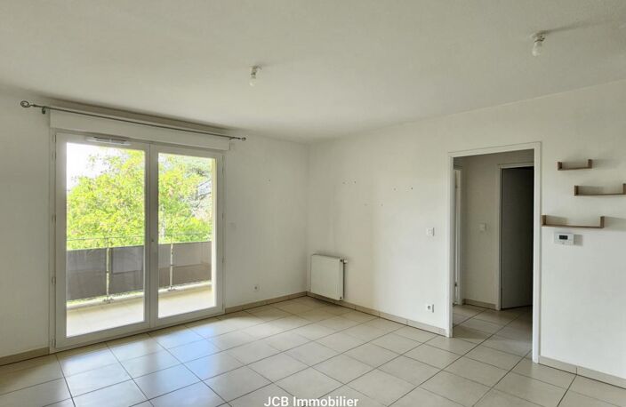 LA SALVETAT - T2 récent avec balcon et parking — photo 3
