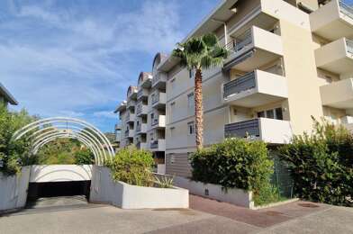 Appartement 2 pièces 828 €