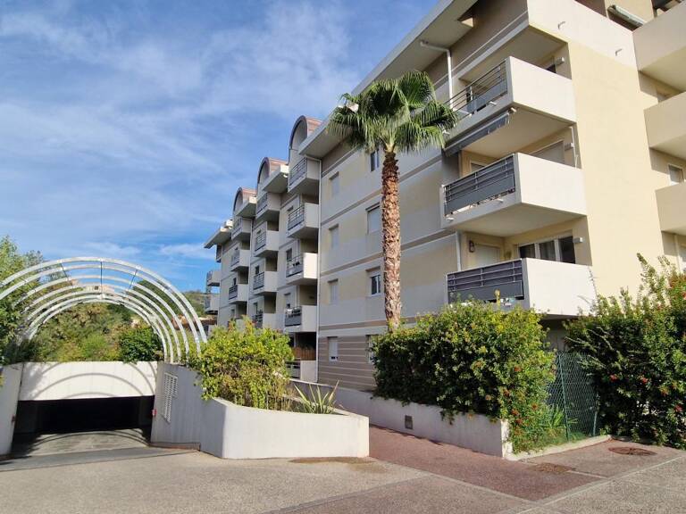 Appartement À Louer — photo 1