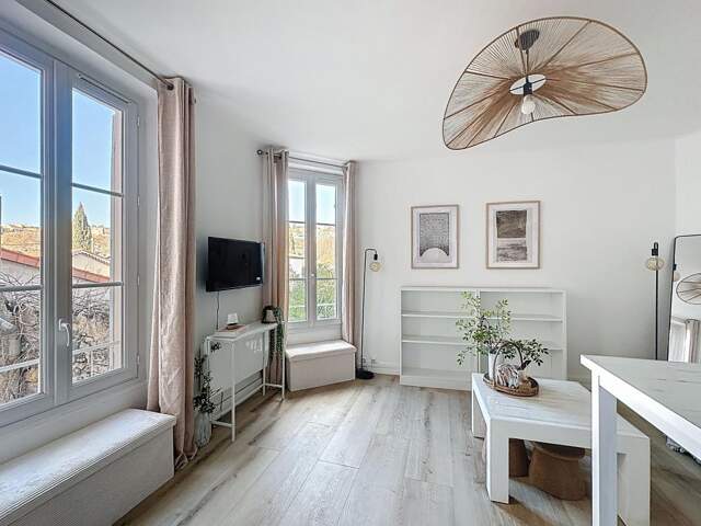 STUDIO  MEUBLE - 10 Rue des Danys - 06 110 LE CANNET — photo du bien