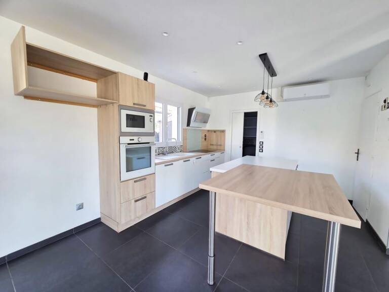 *** EXCLUSIVITE *** MAISON MODERNE AVEC JARDIN *** PONT DU CHATEAU 63430 *** — photo 1