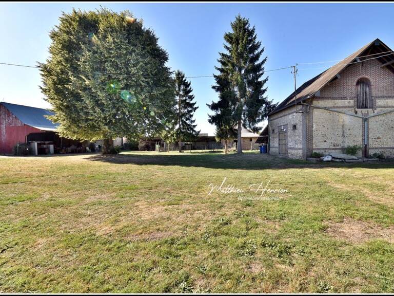 LES BAUX-SAINTE-CROIX – ANCIEN CORPS DE FERME, DEUX MAISONS ET 300 M² DE DÉPENDANCES SUR PLUS D’UN HECTARE — photo 1