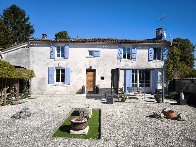 Maison à vendre 6 pièces SEGONZAC (16) — photo 1