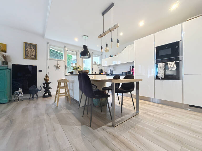 Appartement à vendre 5 pièces FERNEY VOLTAIRE (01) — photo 1