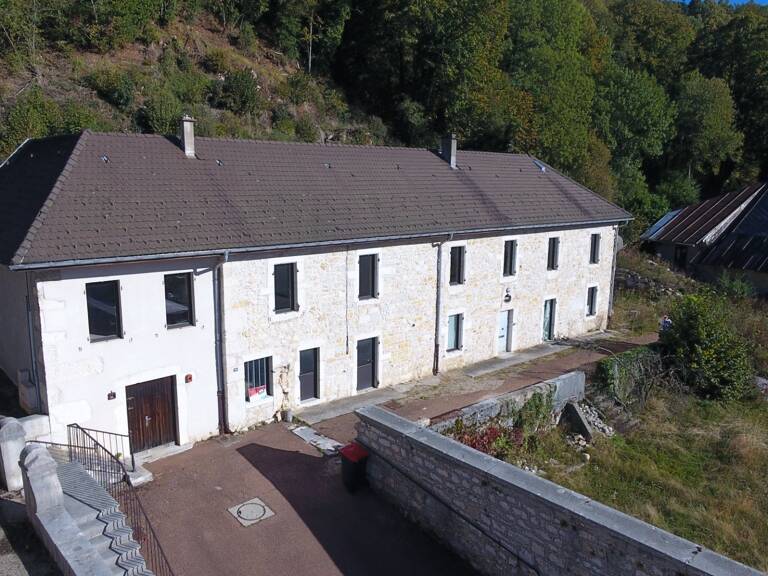 Maison à finir de rénover 7 pièces 280m² sur 4345m² CORMARANCHE EN BUGEY (01) — photo 1