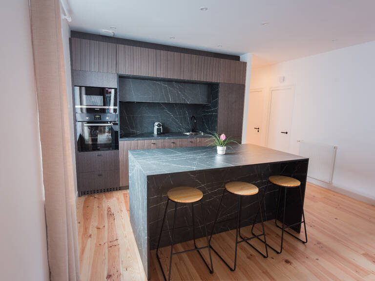 BAYONNE (64) APPARTEMENT 100 M² – 3 CHAMBRES – IDÉAL 3 ÉTUDIANTS — photo 1