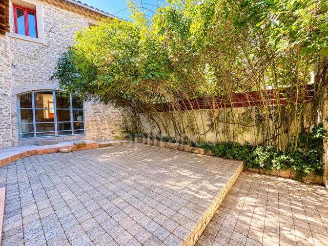 Maison de village à vendre de 167m2 avec grande terrasse sans vis à vis à SAINTE CROIX DE QUINTILLARGUES (34270) — photo du bien