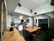 ULTRA-CENTRE SAUMUR, Appartement lumineux rénové de 82m² avec stationnement sécurisé et cave — photo 2