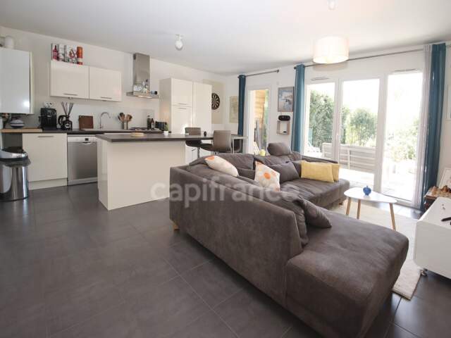Appartement en rez-dejardin à vendre 3 pièces de 67 m² SCIEZ (74) — photo du bien