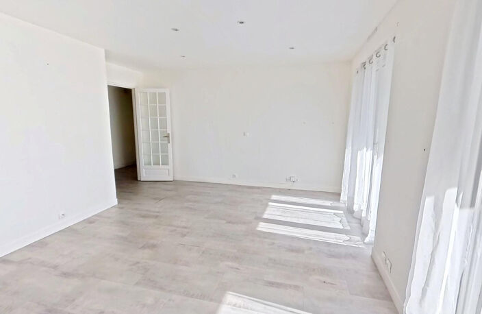 Appartement à vendre 4 pièces VERRIERES LE BUISSON (91) — photo 2