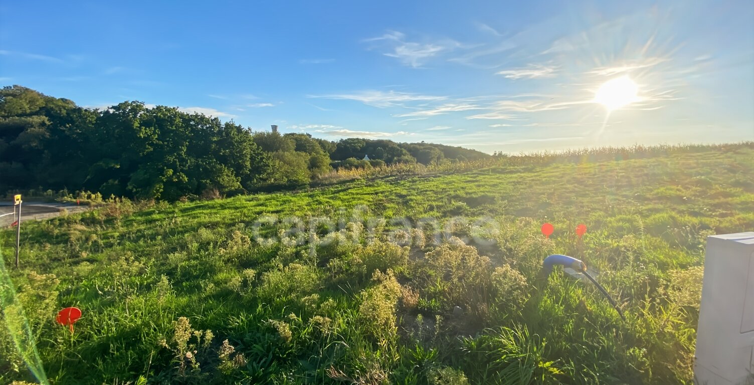 À VENDRE - LOPERHET (29470) - TERRAIN CONSTRUCTIBLE - 535 M² - LIBRE CONSTRUCTEUR — photo 1