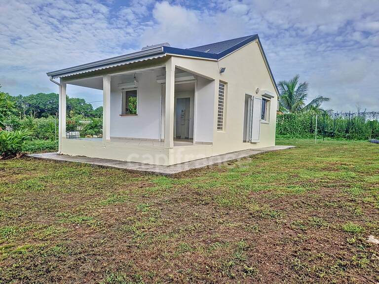 Maison T2 à louer - 1 chambre, location nue, jardin - Néron, LE MOULE (971) — photo 1