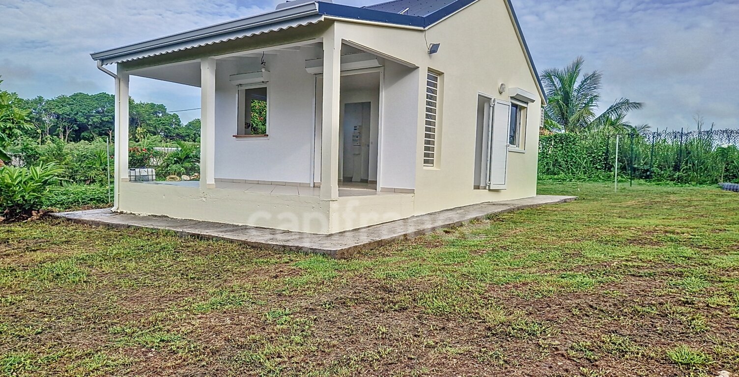 Maison T2 à louer - 1 chambre, location nue, jardin - Néron, LE MOULE (971) — photo 1