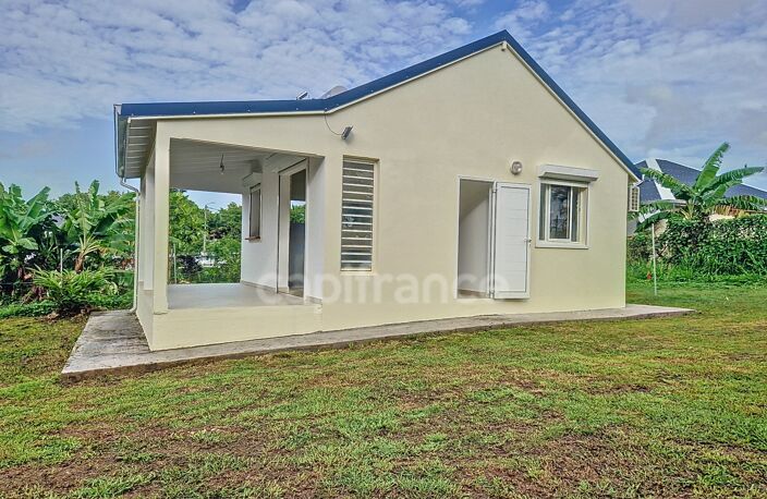 Maison T2 à louer - 1 chambre, location nue, jardin - Néron, LE MOULE (971) — photo 2