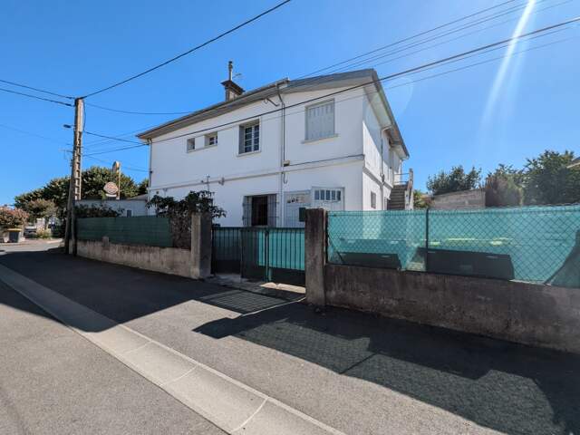 Immeuble à vendre AUREILHAN (65) — photo du bien