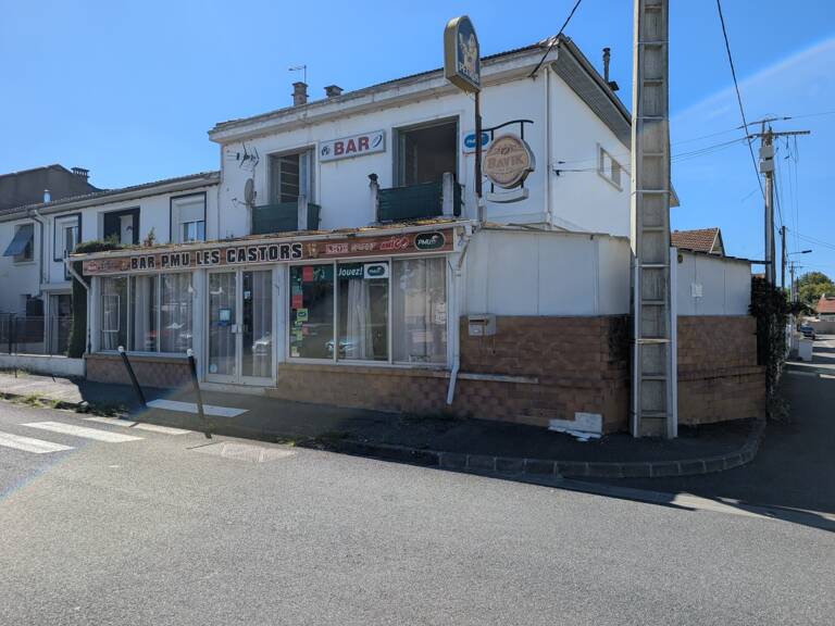 Immeuble à vendre AUREILHAN (65) — photo 1
