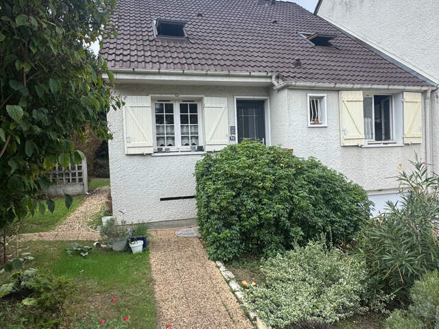A vendre CHATELLERAULT Maison P5 de 105 m² - terrain de 450m² — photo du bien