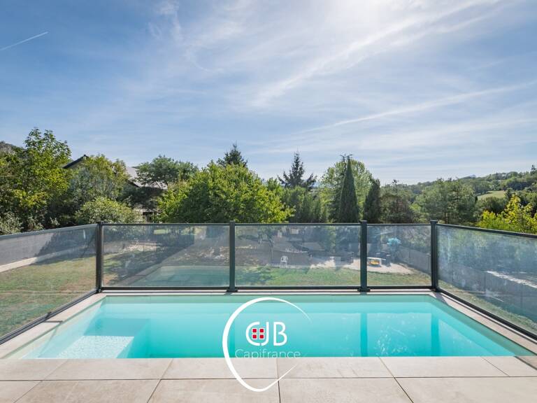 Sonnaz – Maison 220 m², DPE B et appartement en rez-de-jardin — photo 1