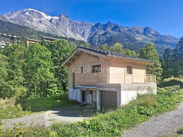 Chalet à vendre proche du village - LES CONTAMINES MONTJOIE (74) — photo du bien