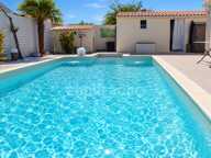SAUJON – MAISON DE PLAIN PIED 3 CHAMBRES AVEC PISCINE — photo 3