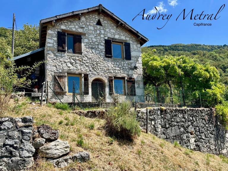 Maison en pierre à vendre à SERRIERES EN CHAUTAGNE (73) vue imprenable, 50 min de Genève et Annecy, 35 min d'Aix-les-Bains — photo 1