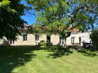 Maison en pierre avec piscine au cœur du Bourgeais - Entre pierre, lumière et nature - Lansac (33) — photo 2