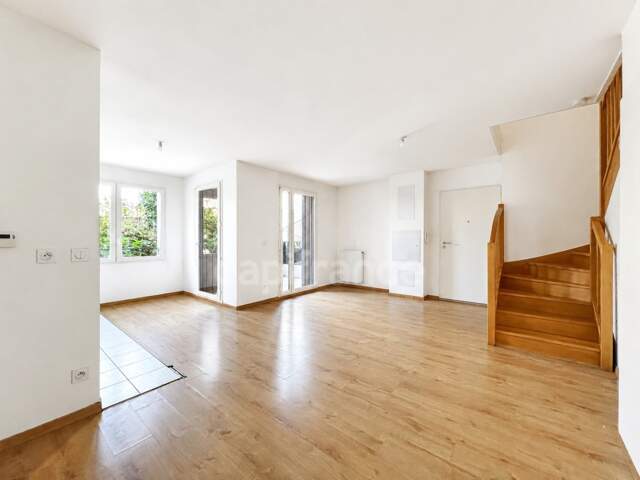 Appartement T3 en duplex avec terrasse au cœur des Bassins à flot - Bordeaux (33) — photo du bien