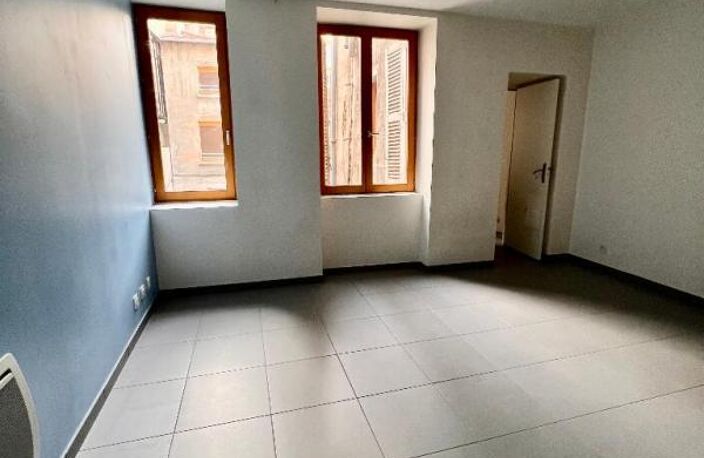 T1 de 36 m² – Saint-Étienne – Face au palais de justice — photo 4