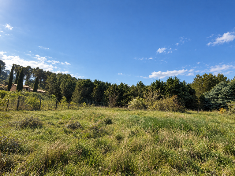Terrain à construire  900 m² — photo 1