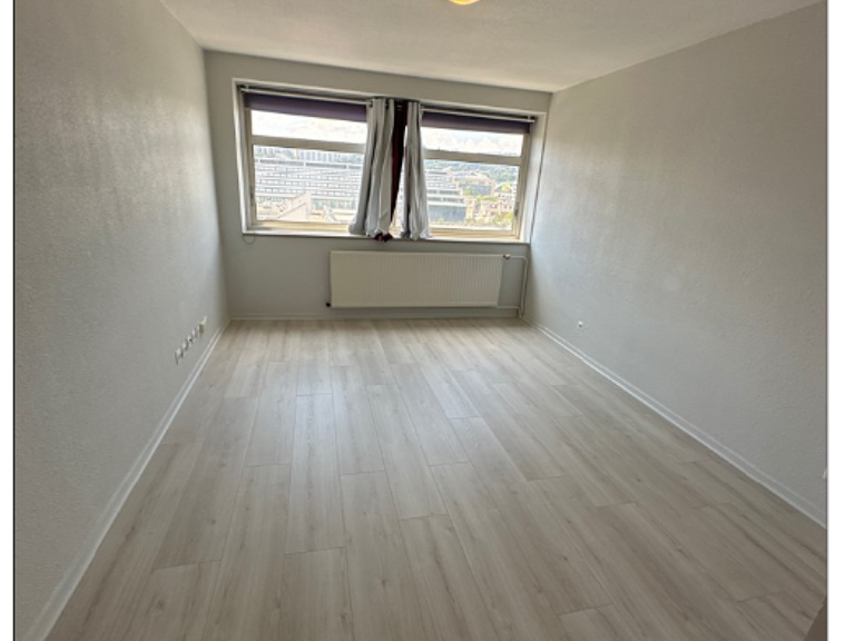 A VENDRE LYON 7 STUDIO 1 PIECE DE 21M2 PLACE DE L'ECOLE — photo 1