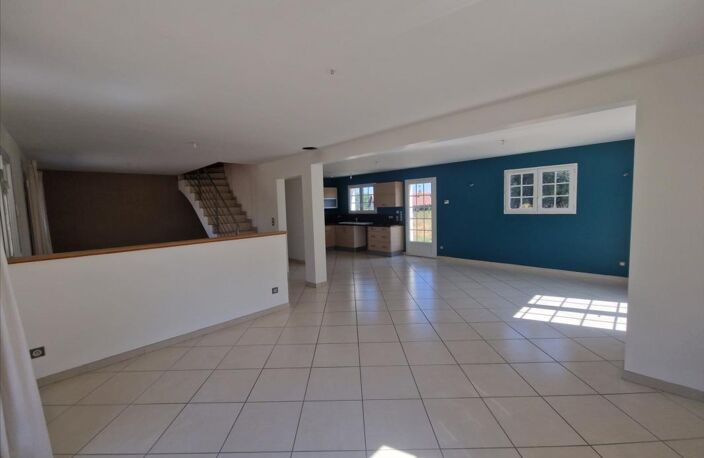 Grande maison familiale T5 avec garage et terrain — photo 3