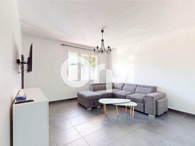 BRON – LES ESSARTS | T4 TRAVERSANT 3 CHAMBRES – RÉSIDENCE FERMÉE ET AU CALME — photo du bien
