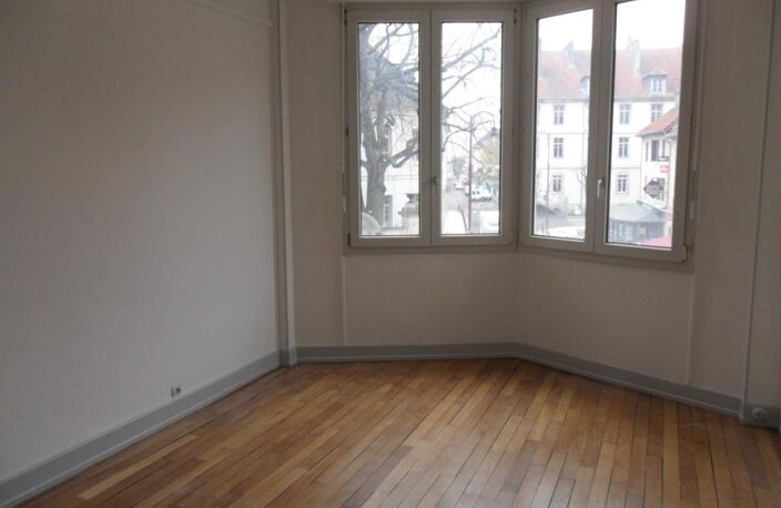 Spaciaux appartement de 148 m² - Centre Ville de Vesoul — photo 5