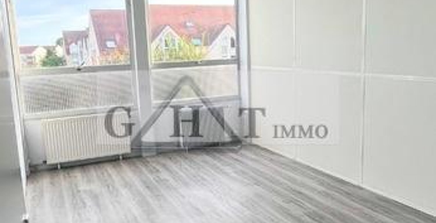 BUREAU DE 208 m² A LA LOCATION AU PLESSIS-BELLEVILLE ; — photo 1