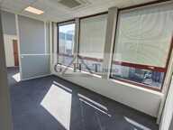 BUREAU DE 103 m² A LA LOCATION A LE PLESSIS-BELLEVILLE ; — photo 2