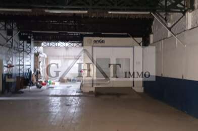 Local industriel  6400 €