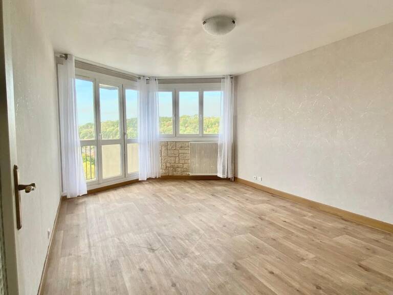 Appartement de 4 pièces de 92 m² à Nogent-sur-Oise — photo 1