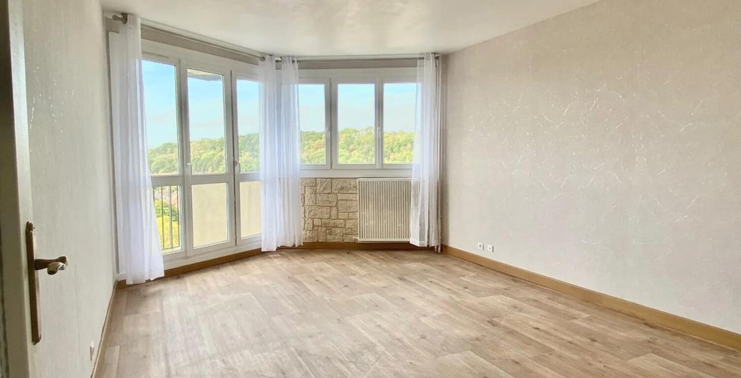 Appartement de 4 pièces de 92 m² à Nogent-sur-Oise — photo 1
