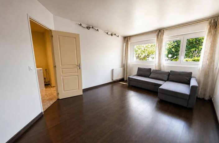 Appartement F4 de 76m2 en rez-de-chaussée dans résidence rénovée — photo 3